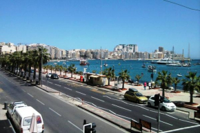 Modern Sea Front 2 Bedroom Apt, Gzira